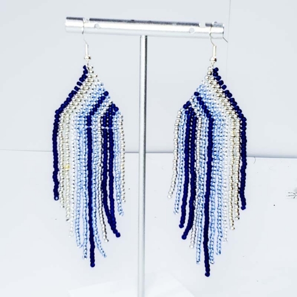 🌧 "Rain" Blue & Silver Fringe Seed Bead Earrings - Picture 5 of 6